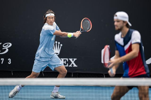 v站-张奔斗：澳网男双四强张之臻，并不想当双打专家